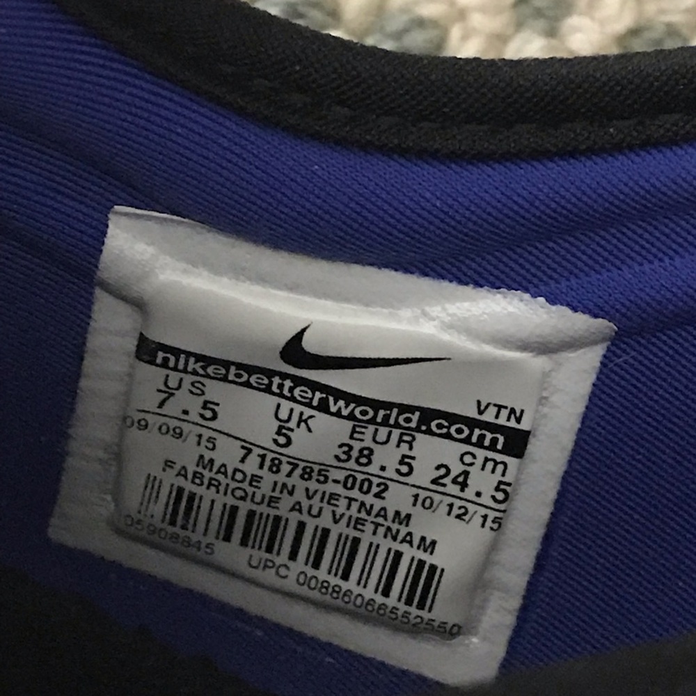 Nike running fitness sneakers